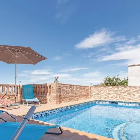 Beautiful In With 3 Bedrooms, Wifi And Outdoor Swimming Pool Сasa de vacaciones