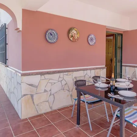 Beautiful In With 3 Bedrooms, Wifi And Outdoor Swimming Pool Torrox