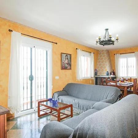 Beautiful In With 3 Bedrooms, Wifi And Outdoor Swimming Pool Сasa de vacaciones